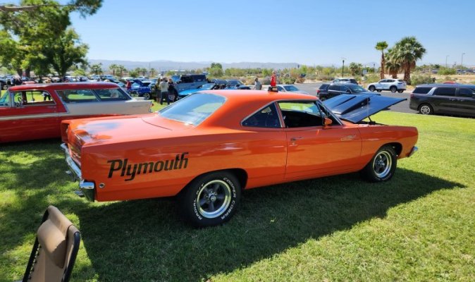 Plymouth '68 road runner (22).jpg