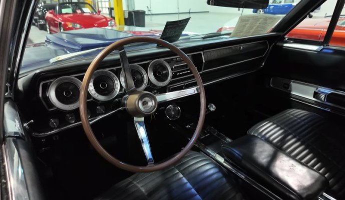 forget-about-the-426-hemi-this-dark-blue-1966-dodge-charger-packs-a-stroked-383_9.jpg
