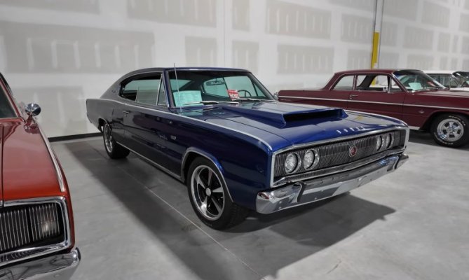 forget-about-the-426-hemi-this-dark-blue-1966-dodge-charger-packs-a-stroked-383_1.jpg