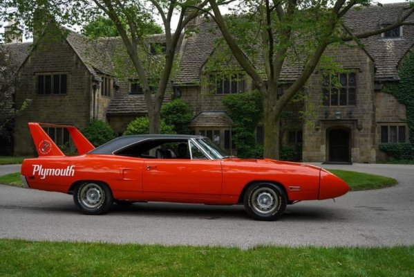 Plymouth '70 Road Runner Superbird (9).jpg