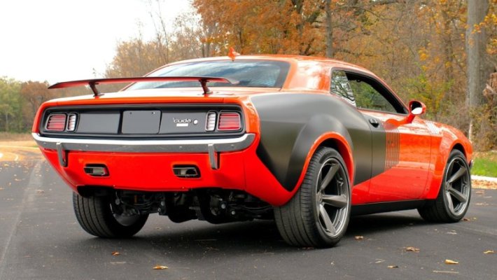 006-modern-classix-1971-cuda-replica-2023-dodge-challenger-17.jpg