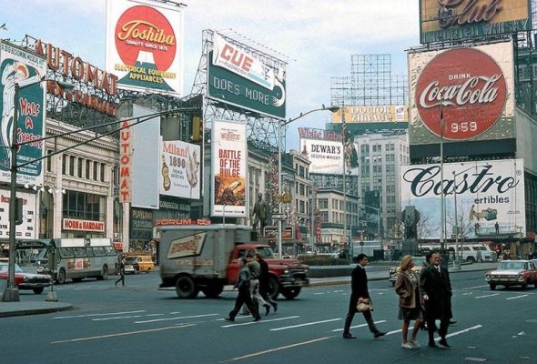 Everyday Life of New York City in the 1960s (28).jpg