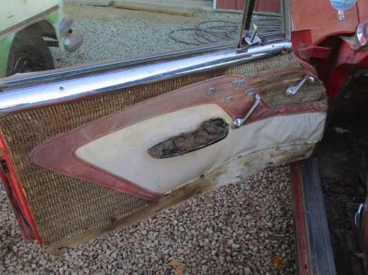 dealer-sells-a-desert-survivor-1959-plymouth-sport-fury-what-s-under-the-hood_6.jpg