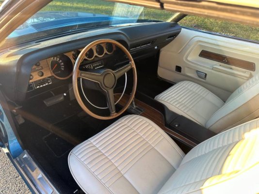 rare-and-highly-original-1970-dodge-challenger-convertible-packs-matching-numbers-v8_5.jpg