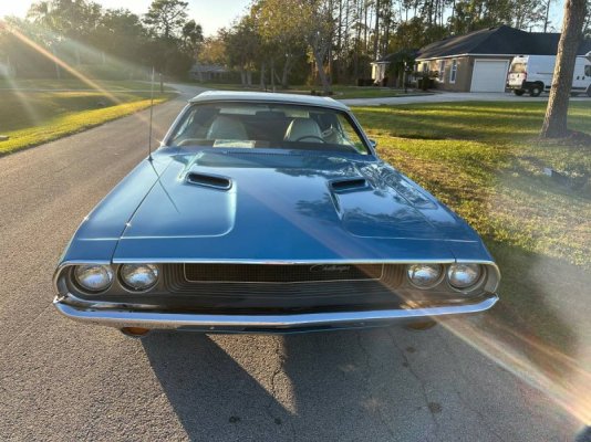 rare-and-highly-original-1970-dodge-challenger-convertible-packs-matching-numbers-v8_3.jpg