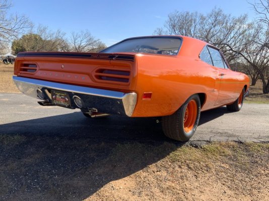 no-hemi-no-problem-1970-plymouth-road-runner-packs-550-horsepower_4.jpg