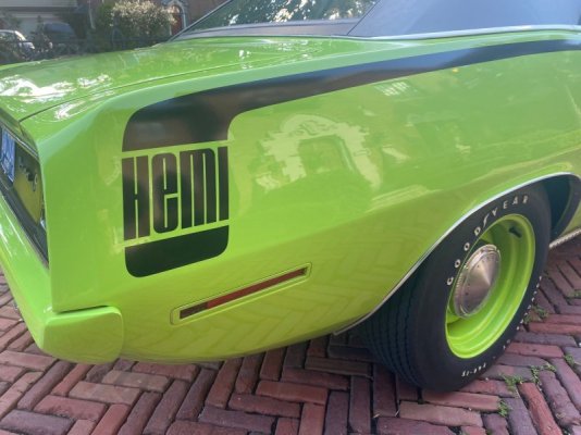 1970-plymouth-hemi-cuda-looks-like-a-rare-gem-but-there-s-a-catch_2.jpg