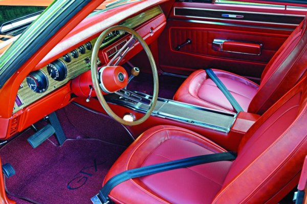 mm256-stock-1970-gtx-interior-066-gtx-morrow.jpg