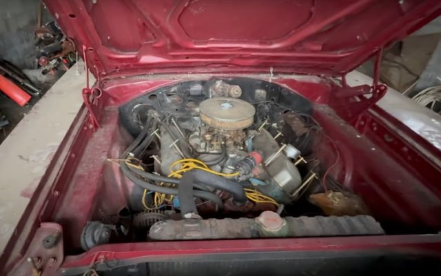 mopar-barn-finds-plymouth-road-runners-parked-for-decades-need-a-second-chance_9.jpg
