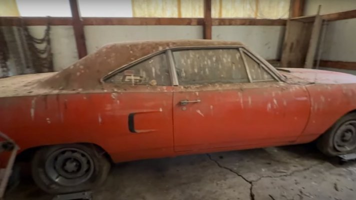 mopar-barn-finds-plymouth-road-runners-parked-for-decades-need-a-second-chance_1.jpg