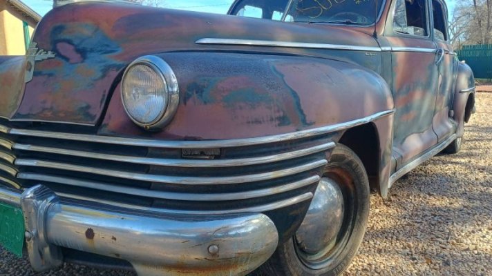 this-1942-chrysler-new-yorker-is-a-one-year-gem-in-need-of-restoration_4.jpg