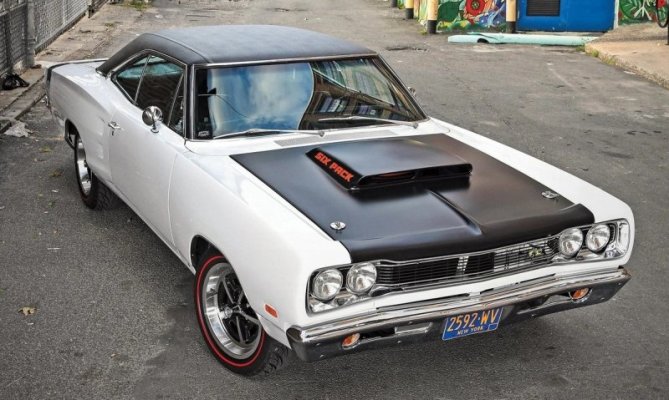 Dodge '69 Coronet Six Pack Super Bee (20).jpg