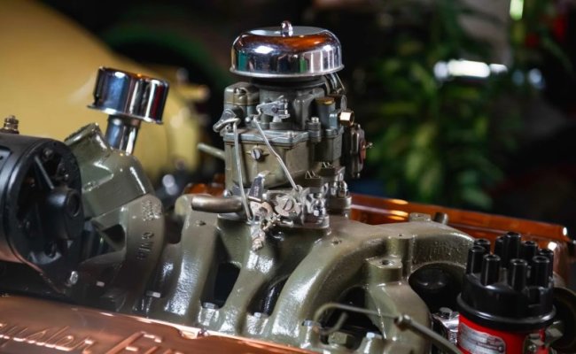 Chrysler-Hemi-FirePower-V8-Engine-7.jpg