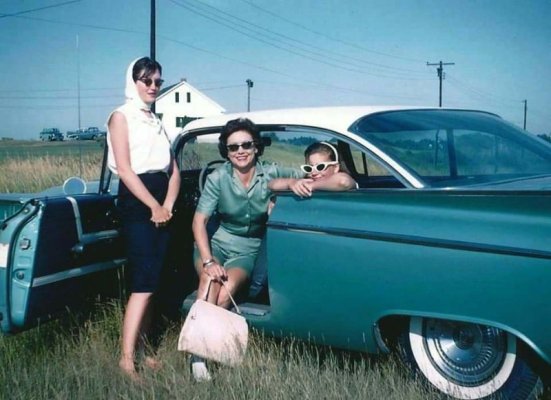 Kodachromes-1950s-cars-1960s-112.jpg