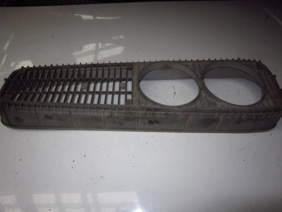 filler,grille and rechromed wheel 004.JPG