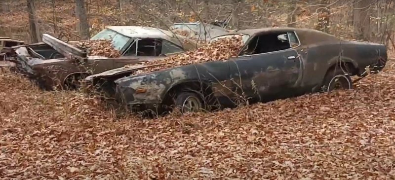 mopar-stash-hidden-in-the-woods-includes-road-runners-and-super-rare-satellite_12.jpg