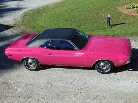 wrecked-parked-for-decades-restored-1970-dodge-challenger-is-a-rare-fm3-mopar-244959_1.jpg
