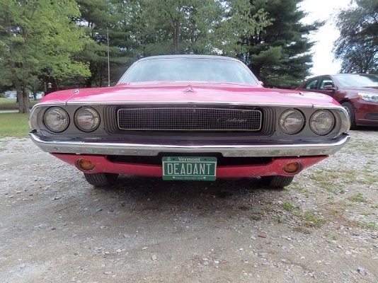 wrecked-parked-for-decades-restored-1970-dodge-challenger-is-a-rare-fm3-mopar_8.jpg
