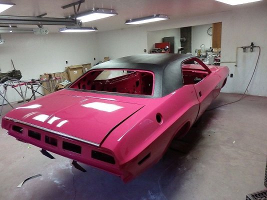 wrecked-parked-for-decades-restored-1970-dodge-challenger-is-a-rare-fm3-mopar_12.jpg