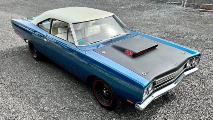 '69 Plymouth Road Runner A12 440 6BBL in B7 Jamaica Blue Metallic.jpg