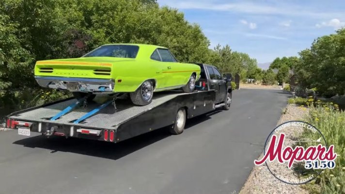 bring-a-trailer-youtuber-s-rare-1970-his-and-hers-road-runner-find-dies-on-the-way-home_29.jpg