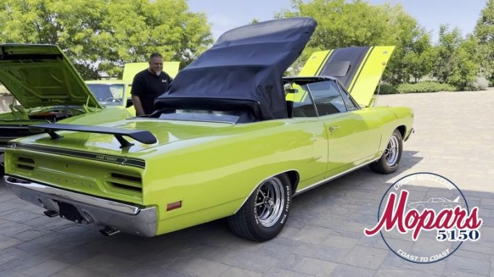 bring-a-trailer-youtuber-s-rare-1970-his-and-hers-road-runner-find-dies-on-the-way-home_24.jpg