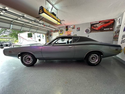 dealer-sells-super-rare-1971-super-bee-built-for-a-chrysler-rep-bidding-starts-at-099_2.jpg