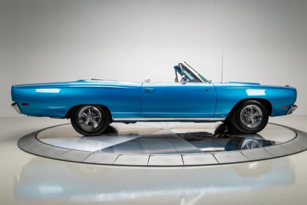 '69 Plymouth road runner 383 4-Speed convertible (2).jpg