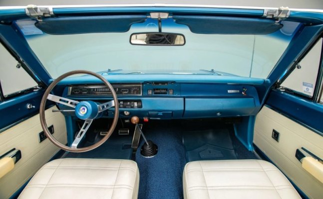 '69 Plymouth road runner 383 4-Speed convertible (4).jpg