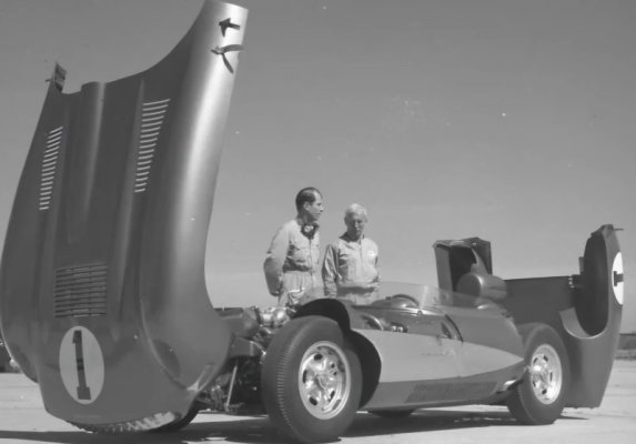 Jon-Fitch-and-Zora-Arkus-Duntov-with-the-Chevrolet-Corvette-SS-Project-XP-64-768x522.jpg