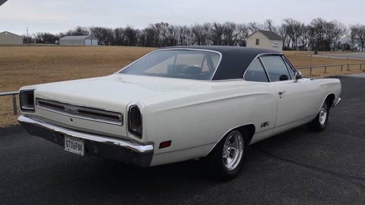 84-yo-pulls-mid-11s-at-the-dragstrip-wants-to-let-his-one-off-440-max-wedge-64-dodge-go_35.jpg
