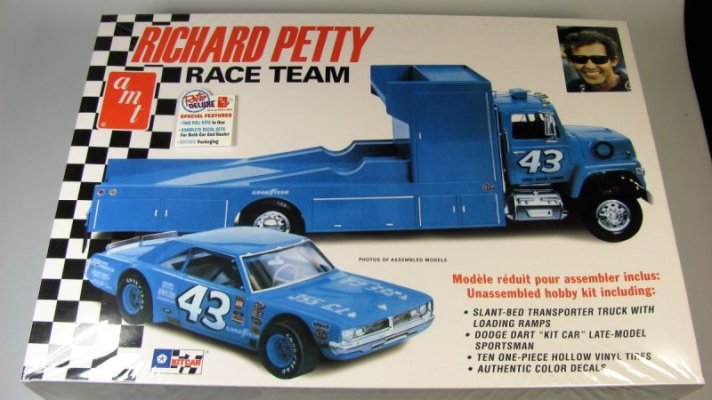 Richard Petty Race Team Dodge Combo kit by AMT.jpg