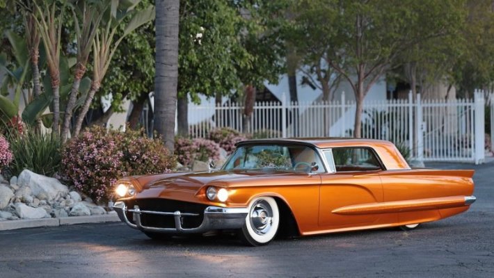 007-hollywood-hot-rods-1960-ford-thunderbird.jpg