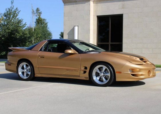 this-ultra-rare-98-firebird-trans-am-is-the-forrest-gump-of-pontiacs-sells-for-60000_2.jpg