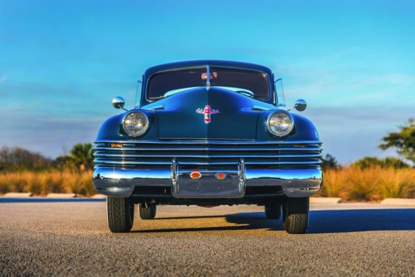 cc244-toc-feat-1942-chryslercoupe-071a.jpg