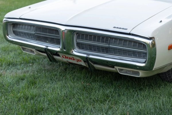 owner-doesn-t-need-1972-charger-se-survivor-bought-new-by-his-mother-440-cuda-is-better_27.jpg