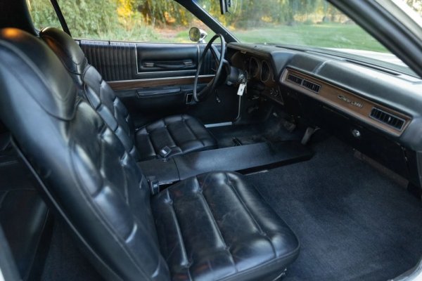 owner-doesn-t-need-1972-charger-se-survivor-bought-new-by-his-mother-440-cuda-is-better_23.jpg