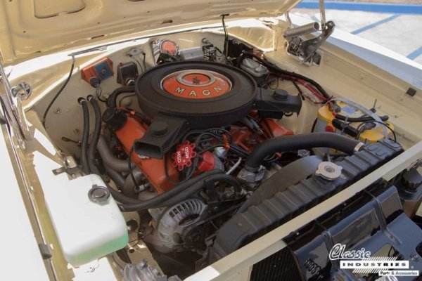 70_Charger_Cream_Yellow_Engine.jpg