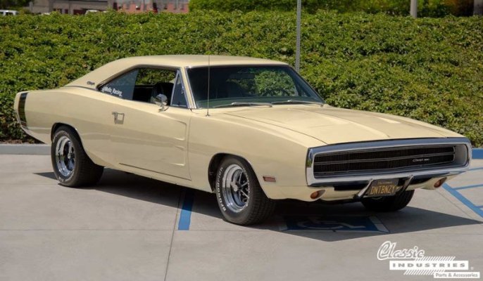 70_Charger_Cream_Yellow_Pass_Three_Fourth_Front_Lead.jpg