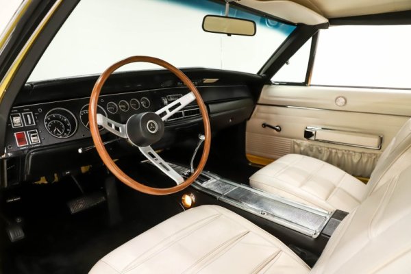 restored-1968-dodge-charger-is-a-true-r-t-in-one-of-none-top-banana_5.jpg