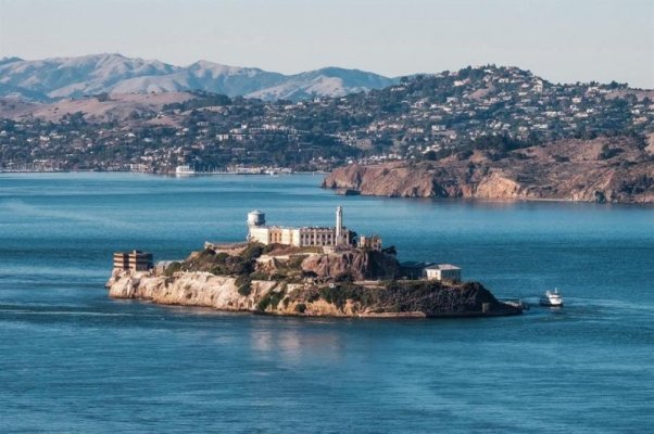 74a13a70-267b-4914-8ee7-26a98a047e5b-alcatraz-san-francisco-california.jpg