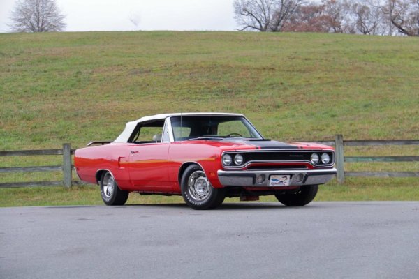 1970-plymouth-road-runner-convertible-is-a-rare-mopar-with-a-6-bbl-secret_8.jpg