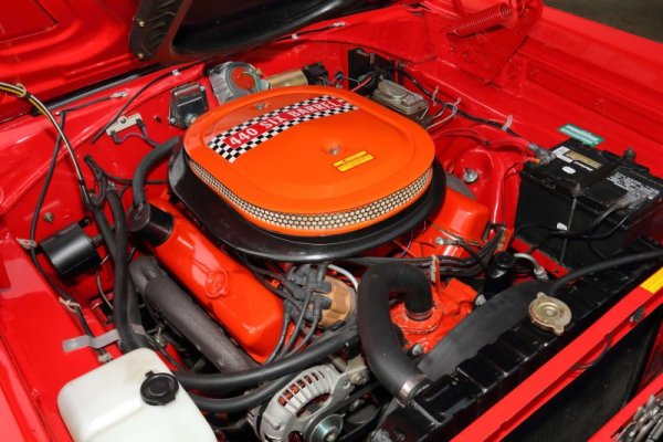 1970-plymouth-road-runner-convertible-is-a-rare-mopar-with-a-6-bbl-secret_4.jpg