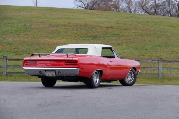 1970-plymouth-road-runner-convertible-is-a-rare-mopar-with-a-6-bbl-secret-245639_1.jpg