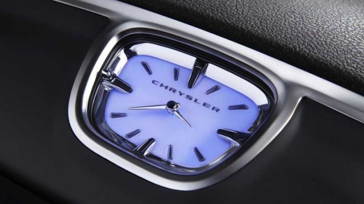 2011-chrysler-300-interior-5.jpg