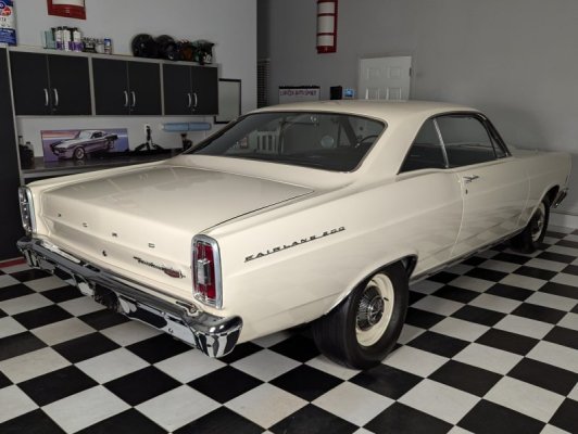 1966-fairlane-r-code-wants-a-new-home-original-425-hp-side-oiler-absolutely-rocks-it_4.jpg