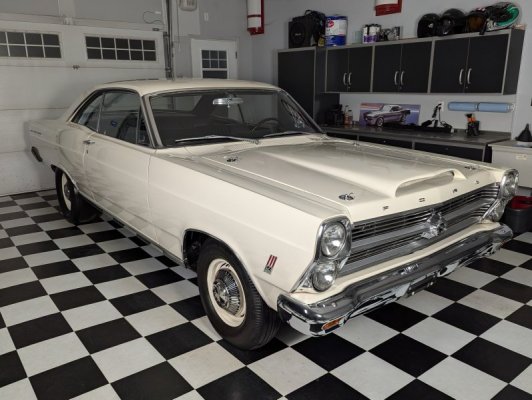 1966-fairlane-r-code-wants-a-new-home-original-425-hp-side-oiler-absolutely-rocks-it_2.jpg