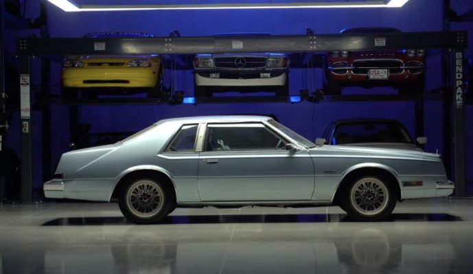 this-guy-bought-a-chrysler-imperial-the-seller-told-him-it-ran-and-drove-then-vanished_1.jpg