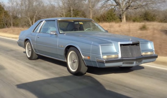 this-guy-bought-a-chrysler-imperial-the-seller-told-him-it-ran-and-drove-then-vanished-245658_1.jpg