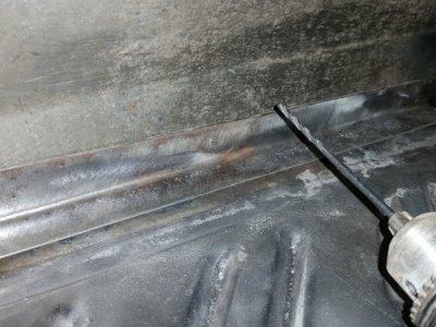 sm_trunktoqtr01.jpg sm_trunktoqtr01.jpg